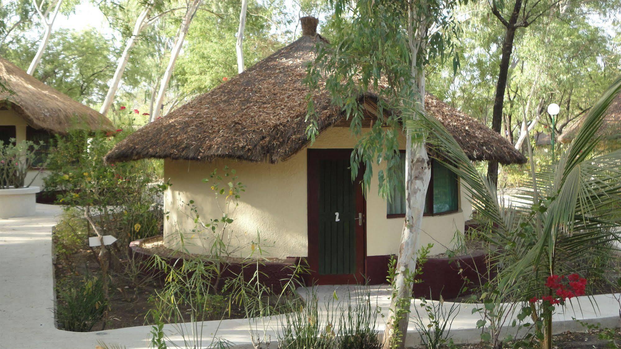Keur Saloum Hotell Toubakouta Exteriör bild